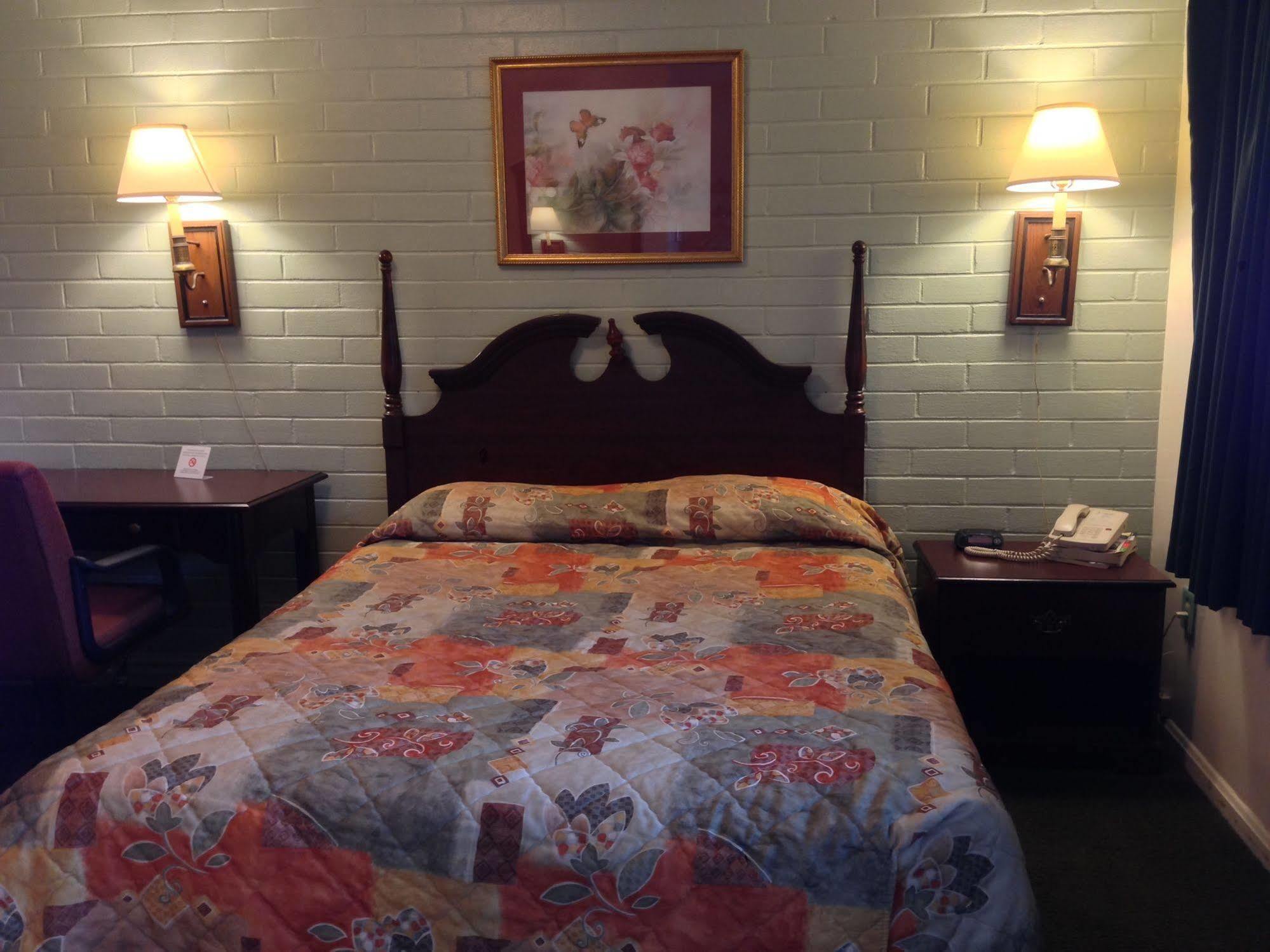 Villa Rosa Motel Painesville ภายนอก รูปภาพ